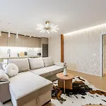 Apartmán Urban Chic Terrace & View By Pikhost *