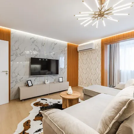 Urban Chic Terrace & View By Pikhost Appartamento Tirana