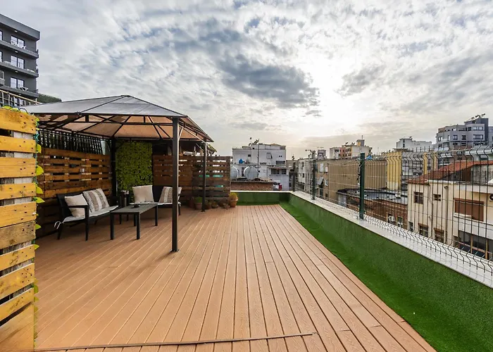 Urban Chic Terrace & View By Pikhost Apartmán