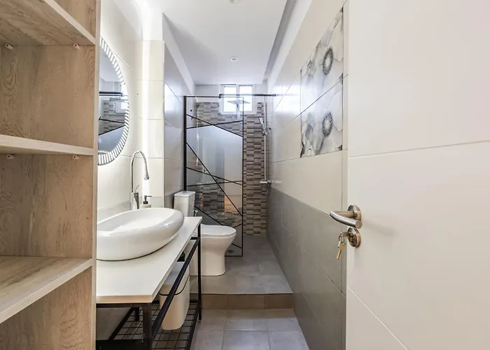 Urban Chic Terrace & View By Pikhost * Tirana