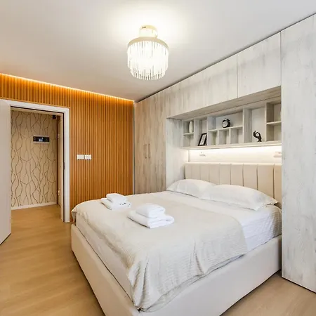 Urban Chic Terrace & View By Pikhost *