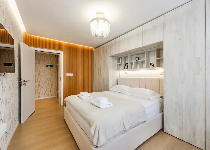 Urban Chic Terrace & View By Pikhost *